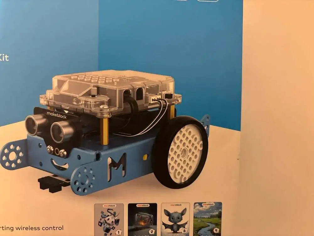 Makeblock mBot V1.2 Bluetooth Educational Robot Coding Kit - Blue - Picture 8 of 8